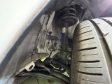 お車を安心してお乗りいただく為には、足回りの定期点検が欠かせません。サービスサポート(有償保証)では無料点検もご提供しており、安心のカーライフをお過ごしいただけるサポート体制が整っています。