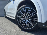 メルセデス・ベンツの定める厳しい基準をクリアしたお車のみをご案内させて頂きます。納車前整備はメーカー規定に基づき最大100項目にも及ぶ点検を熟練のメカニックによって行いご納車させて頂きます。