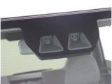ステレオカメラとソナーセンサーが歩行者や先行車、障害物などのさまざまな情報を的確に捉え、運転者に注意を促したり、緊急ブレーキを作動。多彩な安全機能があなたのドライブをアシストするスマートアシスト付です
