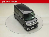 両側パワースライドドア付きだから、狭い駐車スペースなどでの乗り降りラクラク♪小さなお子さまのいるご家庭には嬉しい装備です。