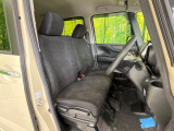 運転席シート廻りは使用感も少なく、良好な状態となっています。丁寧に使われていたことがよくわかりますね。