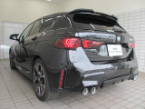 BMW認定中古車は、ドイツ本社と同様の教育・訓練を受けたBMW専門のメカニックが100項目以上のポイントを徹底的にチェックし、整備したうえでご納車させていただきます。