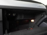 ご納車前に行います点検100項目におきまして、専用のテスターやツールを用いて細かな診断を行います。