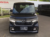 お客様に安全で快適なカーライフをお送りいただくために、中古車にも高いレベルの品質基準を設け、その基準に従って、全ての中古車について納車前整備を実施しています。