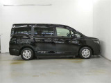 この度は、当社の展示車をご覧いただきまして、誠に有難うございます。自信をもってお勧めできる車となりますので、ごゆっくりご覧頂きたいと思います。