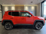 台形のホイールアーチもJeepの伝統です。オフロードもしっかり走れる