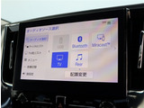 お車選びをお楽しみ頂けるよう、在庫車の展示スペースを十分に確保しております。