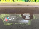 【シティブレーキアクティブシステム】低速走行中に前方の車両等を認識し、衝突しそうな時は警報とブレーキで衝突回避と被害軽減をアシスト。より安全にドライブをお楽しみいただけます。