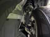 お車を安心してお乗りいただく為には、足回りの定期点検が欠かせません。サービスサポート(有償保証)では無料点検もご提供しており、安心のカーライフをお過ごしいただけるサポート体制が整っています。