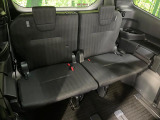 3列目シートはもちろん状態良好☆大人でもゆったりと座って頂けますので、大人数でのお出かけもラクラクです♪ご家族で、気の知れた仲間で、ドライブに行くのが楽しみですね♪