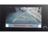 バックガイドモニターで、後方を確認しながら安心して駐車することができます。運転初心者も熟練者も必須の機能ですよ!