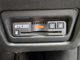 有料道路をキャッシュレスで通行できるETC2.0車載器付きです。運転席足元に設置されています☆