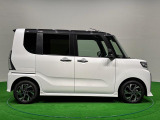 ドアは約90度に開くので荷物も積み込みやすく、乗り降りもしやすい♪ ロングドライブも快適に過ごせる工夫がいっぱいです♪♪