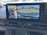 アラウンドビューモニターです!上空から貴方のお車をモニタニングしている様に車両の周りの安全確認が出来ます!