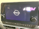 【メーカー純正ナビ】インテリアに溶け込むスタイリッシュな「専用設計」メーカーナビを装備♪視認性や操作性など基本性能にも優れ、より上質なカーライフをお楽しみいただけます。