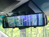 【デジタルインナーミラー】後席の大きな荷物や同乗者で後方が確認しづらい時でも安心!カメラが撮影した車両後方の映像をルームミラー内に表示。クリアな視界で状況の確認が可能です!