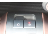 電動パーキングブレーキを搭載。スイッチ操作でパーキングブレーキを作動・解除することが可能ですので、操作の力が不要ですよ♪