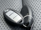 インテリジェントキーで鍵を出さずにエンジン始動&ドアロックの開閉操作が可能です。