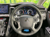 【純正革巻きステアリング】上質な革を使用することで、手にしっかり馴染みとても運転しやすいハンドルです♪