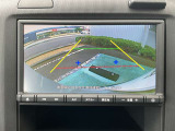 バックモニターがありますので駐車時もラクラクです!