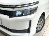 【LEDヘッドライト】悪天候や夜間走行時も良好な視界を確保し安心して運転できる高輝度LEDヘッドライトを装備!点灯速度が早く、消費電力も抑えられています。