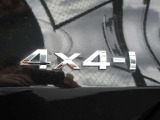 【ALL MODE 4&times;4-i】走行状況に応じて前後トルク配分を100:0から約50:50に切り替え出来る電子制御式の4WDです。雪道や悪路の走破性だけでなく、通常のアスファルト路面やカーブの時の安心感があります。