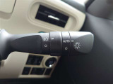 ライトもAUTO機能が付いていて、暗くなると自動で点灯し、明るくなると自動で消灯するので、大変お役にたちますよ!!