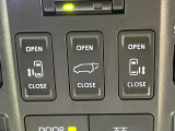 【両側パワースライドドア】スマートキーや運転席のスイッチで後席両側スライドドアの開閉が可能♪電動だから力を入れてドアを開ける必要が無く、小さなお子様でも簡単に開け閉めでき快適です♪