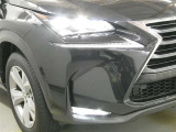 LEDヘッドライトです。デザイン性がよくとても明るいので、夜間の走行や悪天候でも安心です。しかも長寿命!