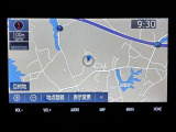 純正ナビが付いています。タッチパネル式で使いやすく、Bluetooth機能も搭載しており運転中もとても楽しくドライブできます。