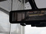 インテリジェントルームミラーです。クリアな後方視界で安全運転をサポートします。