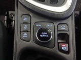ドライブモードセレクト機能は、運転シーンに応じて最適な走行モードを選択できる便利な機能です