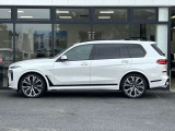 時を経ても深い魅力を放ち続けるBMW。より快適にお乗り頂くためにサポートプログラムをご用意しております。※認定中古車保証は登録日より最長4年間まで延長が可能です。