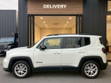 他のジープ車と同様、台形のフェンダーを採用しています。