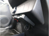 ETCを搭載しているため、高速道路の料金所で停車することなくスムーズに通過できます。支払いの手間が省け、移動中のストレスを軽減して快適なドライブをサポートします。