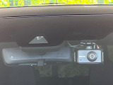 【トヨタセーフティセンス】走行中に前方の車両等を認識し、衝突しそうな時は警報とブレーキで衝突回避と被害軽減をアシスト。より安全にドライブをお楽しみいただけます。
