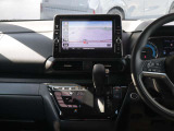 日産純正メモリーナビ(MM321D-L)を装備☆フルセグTVの視聴やCD、DVDの再生、Bluetooth接続が可能です♪
