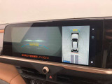 フロントカメラは運転席よりも前の視界を確保することで事前に危険を予知し、事故や衝突を防ぎます。