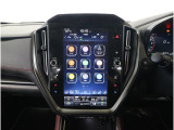 11.6インチの縦型ディスプレイに、ナビゲーション機能をはじめ、エンターテインメント、車両情報、エアコン操作、各種設定などを集約。タブレットのような感覚で、直感的に操作できます。
