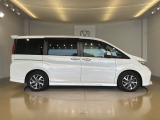 自動車保険・JAFも取り扱っております。また、お客様のご希望で保証延長(有償・一部の車種では取り扱いできません)もご準備しております。