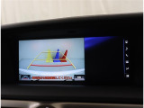 運転初心者には必須のバックガイドモニターを装備