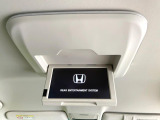 【フリップダウンモニター】大画面モニターで後席でもエンタメをお楽しみいただけます。小さなお子様にも大人気の装備です♪