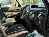 運転席シート廻りは使用感も少なく、良好な状態となっています。丁寧に使われていたことがよくわかりますね。