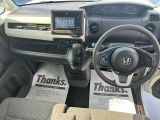 【HondaSENSING】衝突を予測してブレーキをかけたり、前のクルマとちょうどいい距離でついていったりできる多彩な安心・快適機能を搭載した先進の安全運転支援システムです。