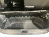 【ラゲッジルーム】実用性に優れた二段式ラゲッジル-ムでお荷物を別々に収納が可能♪♪