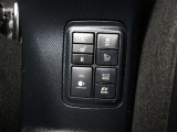 運転席・助手席は共にシートヒーター付なので、寒い日の朝の通勤も快適です♪