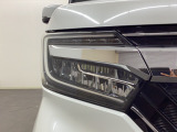 ★LEDヘッドライト★シャープな印象を与えるLEDヘッドライトを装備☆夜間走行時の視認性を高めるだけでなく、フロントフェイスに上質な存在感を演出します♪