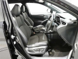 パワーシート搭載。微妙な調整が手軽にでき、適切なポジションで運転することが可能です。