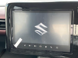 【メーカー純正9インチナビ】インテリアに溶け込むスタイリッシュな「専用設計」メーカーナビを装備♪視認性や操作性など基本性能にも優れ、より上質なカーライフをお楽しみいただけます。