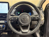 ステアリングスイッチ搭載!手を離さずに手元のスイッチでさまざまな操作が可能。運転中、視線をそらさなくても操作ができて安全です!